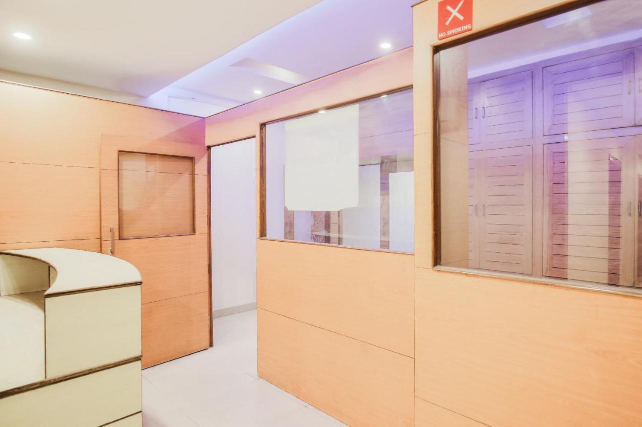Collection O Sapphire Hotel Chandigarh Exterior photo
