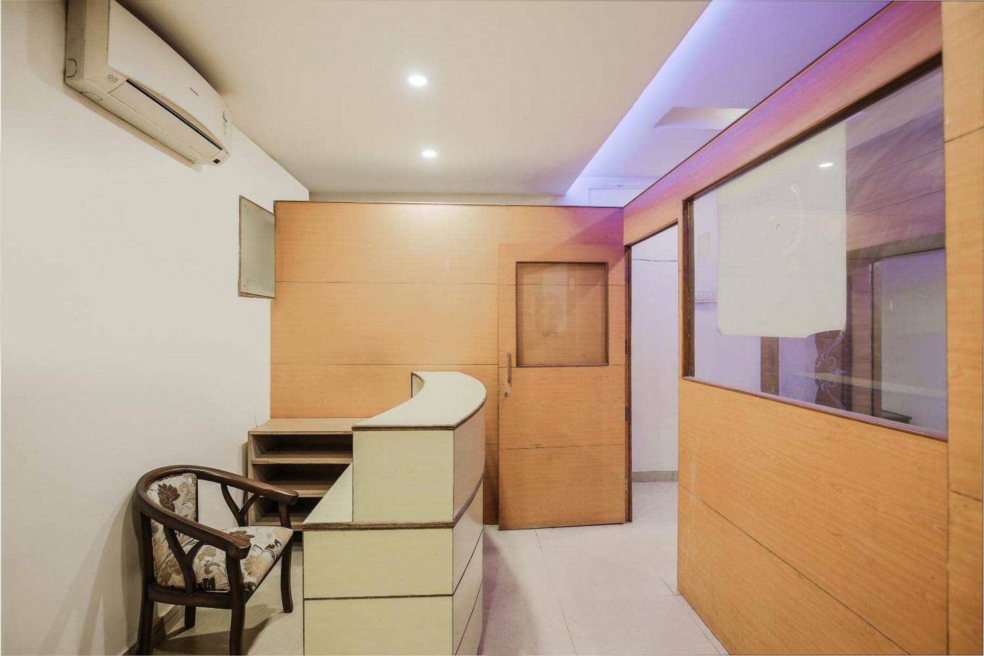Collection O Sapphire Hotel Chandigarh Exterior photo